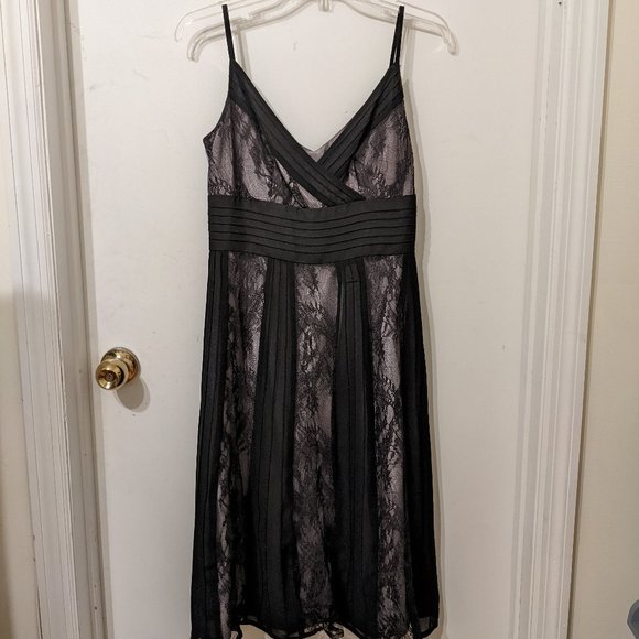 LOFT Dresses & Skirts - Silk and Lace Ann Taylor LOFT Cocktail Dress Size 4